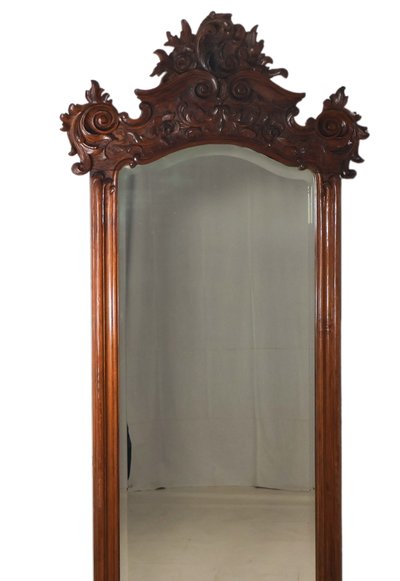 Grand miroir de style Louis XV en tilleul fin XIXe siècle