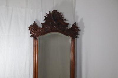 Grand miroir de style Louis XV en tilleul fin XIXe siècle