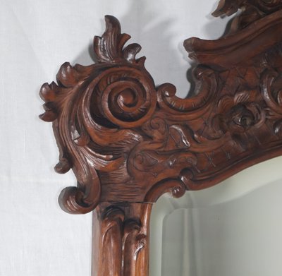 Grand miroir de style Louis XV en tilleul fin XIXe siècle