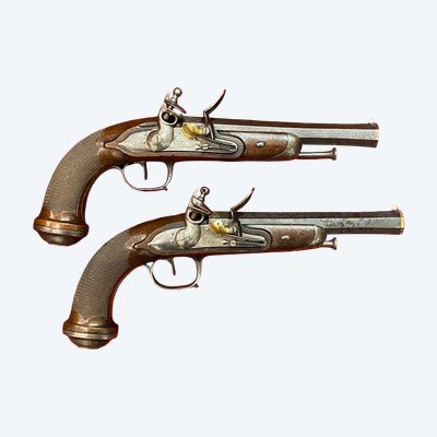 Coppia di pistole a pietra focaia da ufficiale firmate "Manufacture Royale de St Etienne" - 1815 ca.
