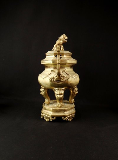 Brûle encens Chinois en bronze doré à décor de Chien de Fô période Qing XIXème