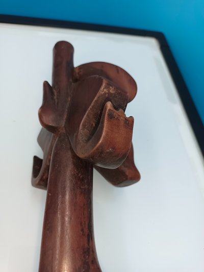 Cuillère anthropomorphe Guro, Centre-Ouest de la Côte d’Ivoire, première moitié du XXᵉ siècle. 