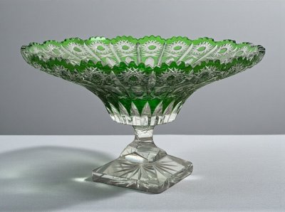 ROUND CUP ON GREEN PEDESTAL IN HAND-HEWN BOHEMIAN CRYSTAL