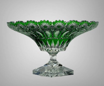 ROUND CUP ON GREEN PEDESTAL IN HAND-HEWN BOHEMIAN CRYSTAL