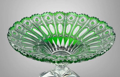 ROUND CUP ON GREEN PEDESTAL IN HAND-HEWN BOHEMIAN CRYSTAL
