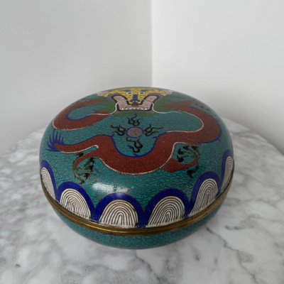 Chinese cloisonné bonbonnière, 19th century, dragon decoration