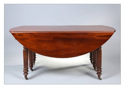 Grande table de salle à manger à allonges en acajou, époque Louis-Philippe (1830-1848)