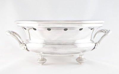 CHRISTOFLE – Chauffe-plat couvert en métal argenté, Paris c. 1870-1880