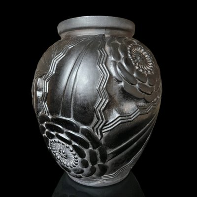 Art Déco vase by Pierre D'avesn
