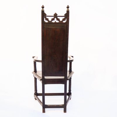 Fauteuil caquetière de style gothique – XIXᵉ siècle