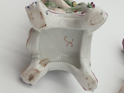 Pair of porcelain candlesticks - PUTTI - Barbotine - Candlesticks
