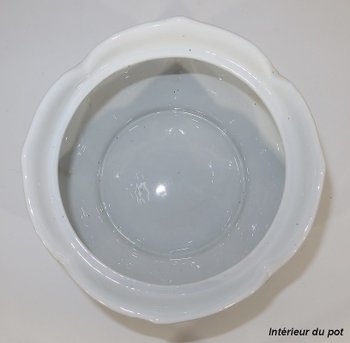 Bonbonnière en Porcelaine à décors de Papillons, Chine – Début XXe