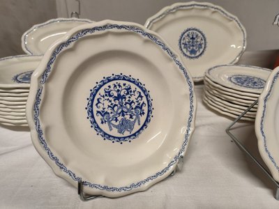 GIEN - Service de table modèle Rouen 1932 en faïence 43 pièces