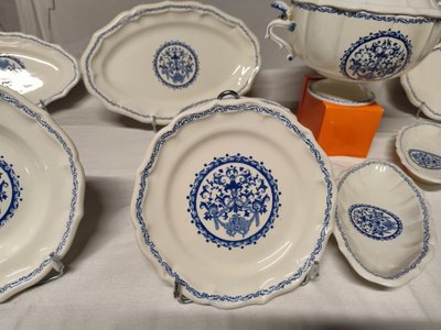 GIEN - Service de table modèle Rouen 1932 en faïence 43 pièces