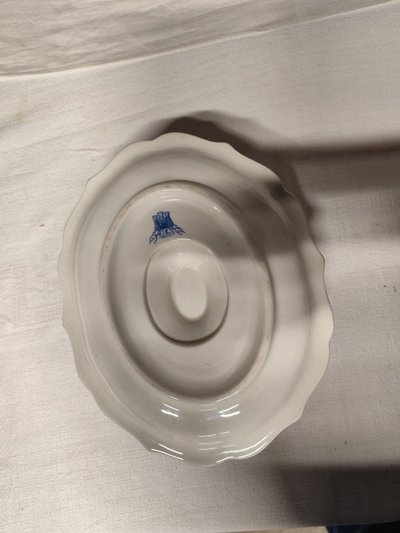 GIEN - Rouen pattern gravy boat, 1932, earthenware