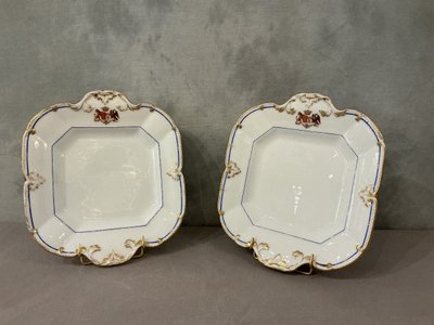 Paire de plats en porcelaine de Vieux paris d'époque 19ème 