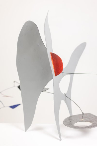 Scultura di Olivier Vonet in metallo laccato nero, blu e rosso. Contemporanea LS66681509