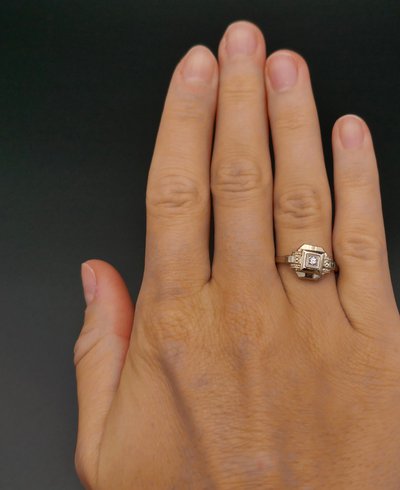 Art-Deco-Diamantring, 18 Karat Gold.