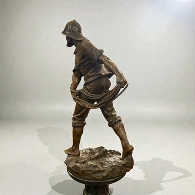 Scultura in bronzo "Il pescatore" di Antoine Bofill 1875-1925