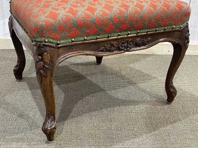 Chaise de nourrice en noyer début XXème
