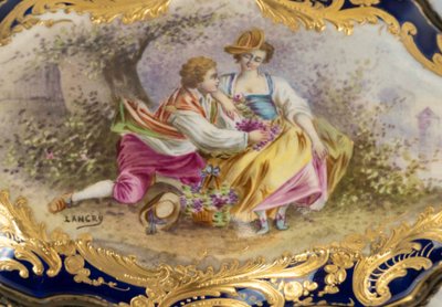A beautiful Sèvres porcelain jewelry box, late 19th century