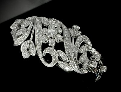 Bracelet or blanc serti de 4 carats