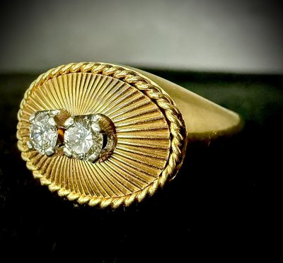 Bague or jaune sertie de deux brillants