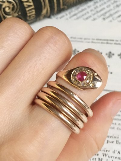 Anello antico in oro rosa 18 carati a forma di serpente
