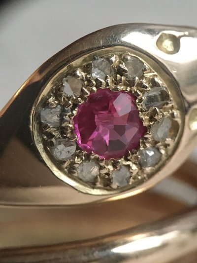 Anello antico in oro rosa 18 carati a forma di serpente