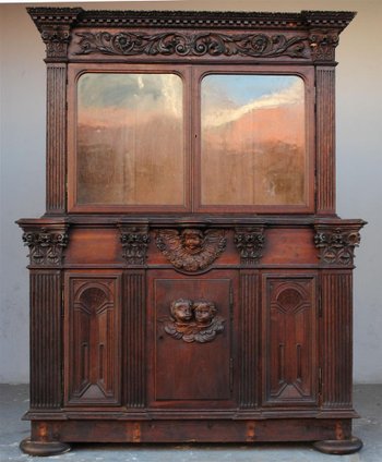 Grand Meuble De Sacristie En Chêne Composé D’éléments  Anciens