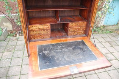 Sekretär Louis XVI aus Nussbaumholz aus dem 18.
