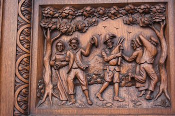 Außergewöhnliche Zwei-Korpus Truhe Reich geschnitzt Renaissance-Stil