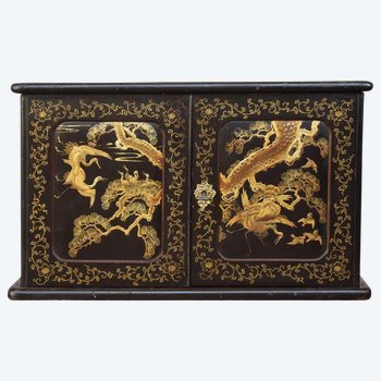 Japanese Lacquer Jewelry Box With Birds Decoration 19th century