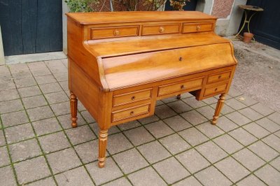 Schreibtisch aus der Louis-Philippe-Zeit, Kirschbaum, 19.