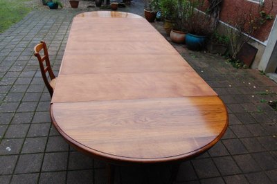 Large Napoleon III table, walnut, late 19th century, seats 20 with 6 extensions