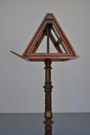 Religious lectern Cast iron base End of XIXth century