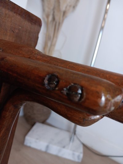 Petite table pieds courbé dans le goût de Mikaël Thonet