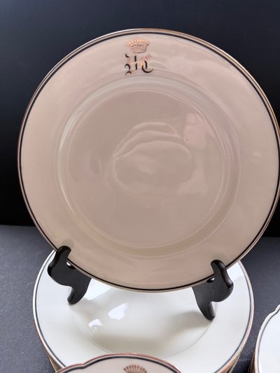 Porcelaine de Paris - Serving piece - Comtal crown
