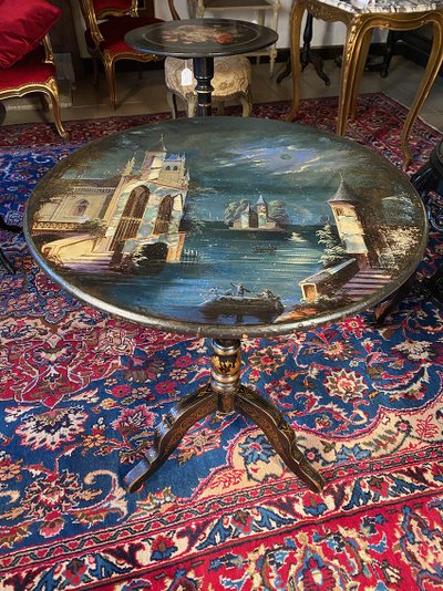 Tavolo a dondolo di Napoleone III decorato con un paesaggio dipinto e intarsiato in madreperla