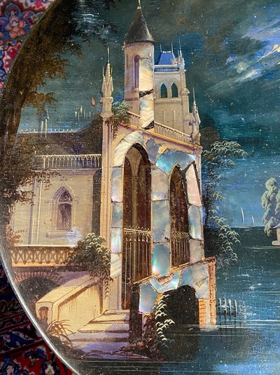 Tavolo a dondolo di Napoleone III decorato con un paesaggio dipinto e intarsiato in madreperla