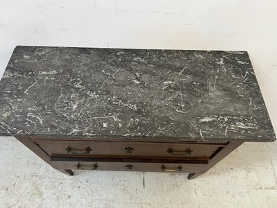 Commode de style Louis XVI en chene massif XIX siècle 