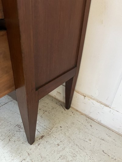 Commode de style Louis XVI en chene massif XIX siècle 