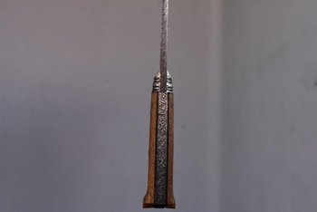             Couteaux Oriental Type Yatagan  Corne  Blonde Et Argent            