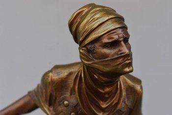             "Le méhariste" spectaculaire bronze orientaliste Edouard Drouot (1859-1945)            