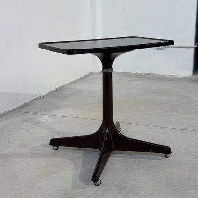 Table basse trolley produite par Kastilia