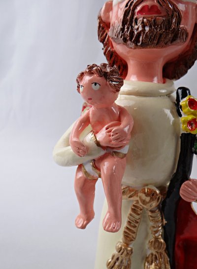 Der heilige Josef mit der Lilie und dem Jesuskind aus Terrakotta, signiert von Irene Salgueiro