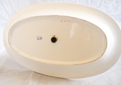 White and gold Sèvres porcelain gravy boat, early 19th century - 1820 - signed