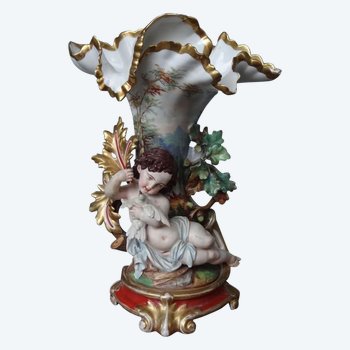 Rare vase en porcelaine de Paris au bébé 1880