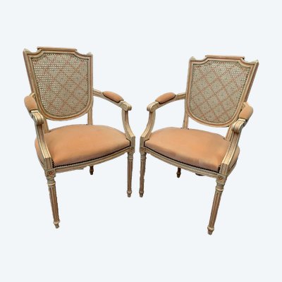 Paire De Fauteuils De Style Louis XVI En Hetre Patiné XX Siècle