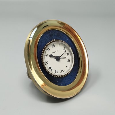 Pendulette, magnifique réveil de bureau et de voyage Cartier des années 1960. Fabriquée en Suisse.